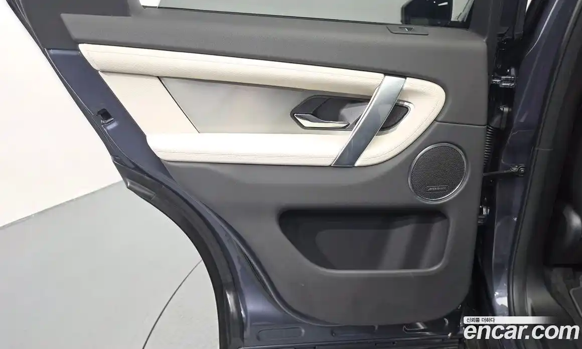 Land Rover Discovery Sport 2025 2.0 автомат (гидро), фото 15
