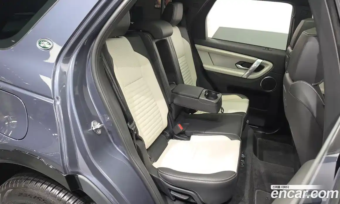 Land Rover Discovery Sport 2025 2.0 автомат (гидро), фото 17