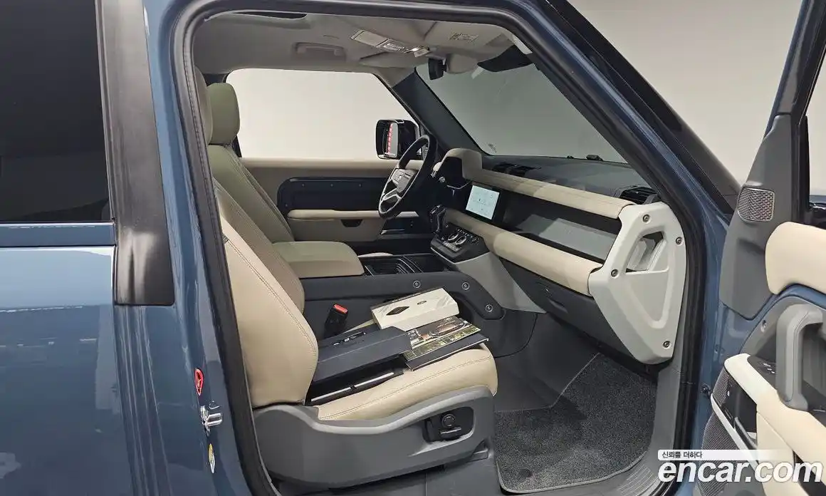 Land Rover Defender 2021 3.0 автомат (гидро), фото 15