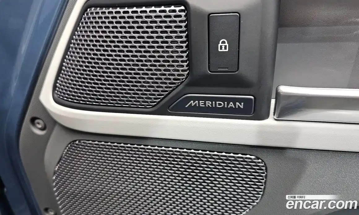 Land Rover Defender 2021 3.0 автомат (гидро), фото 23