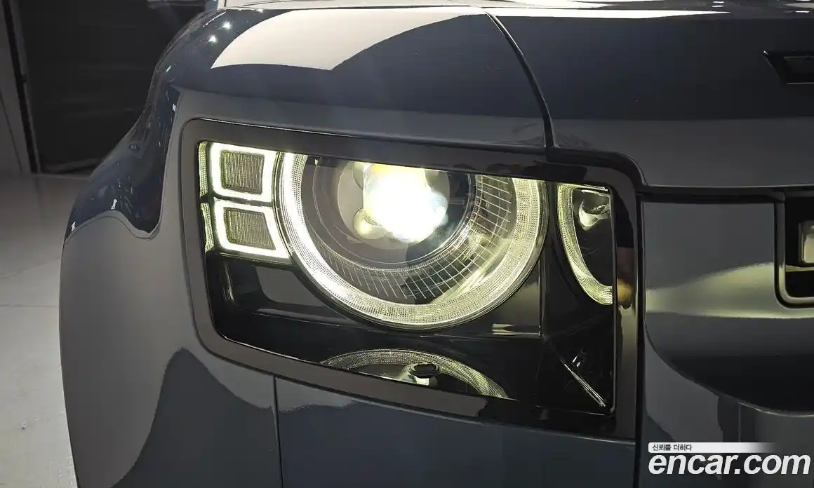 Land Rover Defender 2021 3.0 автомат (гидро), фото 7