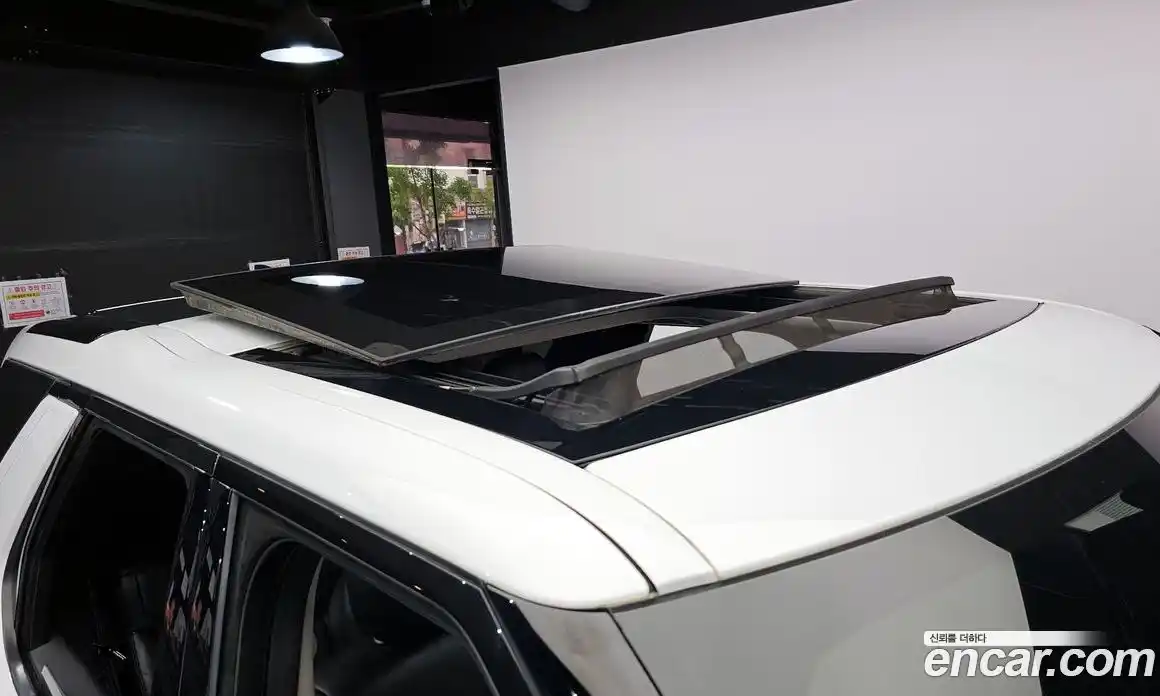 Land Rover Discovery 2018 2.0 автомат (гидро), фото 13