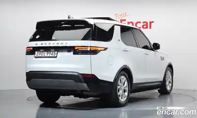 Land Rover Discovery 2018 2.0 автомат (гидро), миниатюра 2