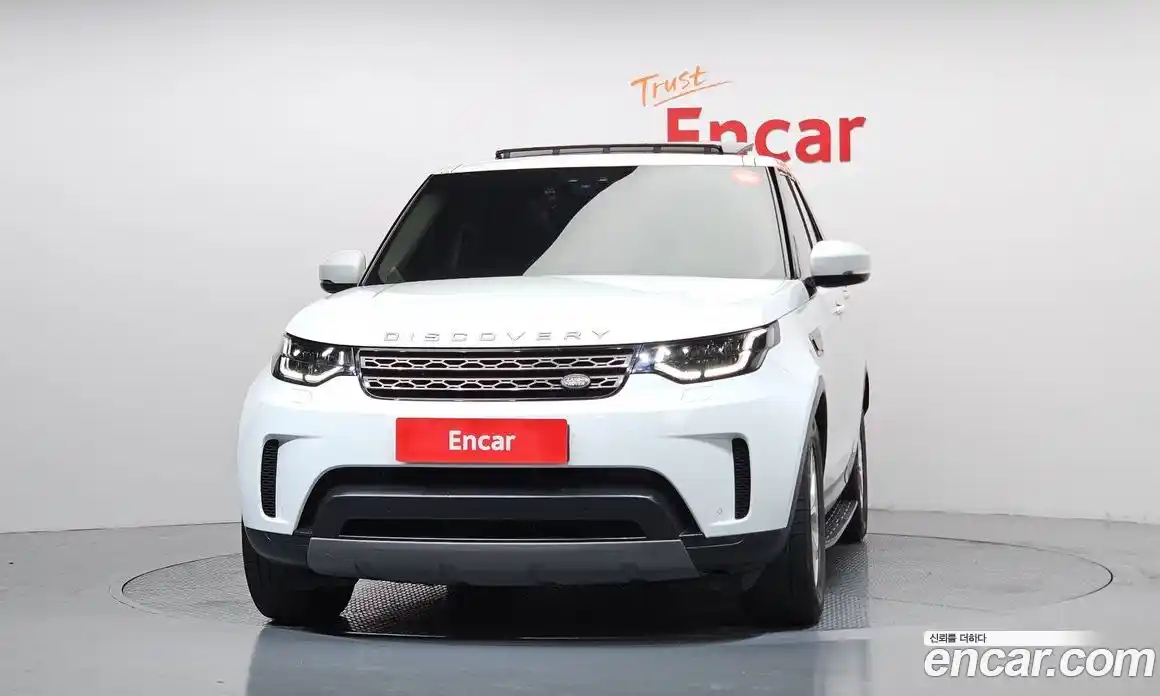 Land Rover Discovery 2018 2.0 автомат (гидро), фото 3