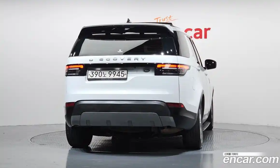 Land Rover Discovery 2018 2.0 автомат (гидро), фото 4