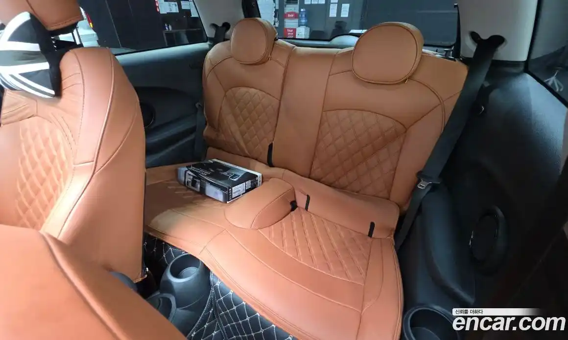 Mini Cooper 2023 1.5 автомат (гидро), фото 17