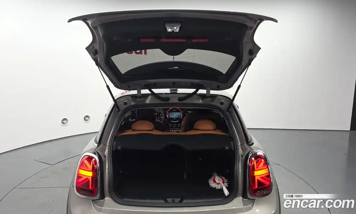 Mini Cooper 2023 1.5 автомат (гидро), фото 25