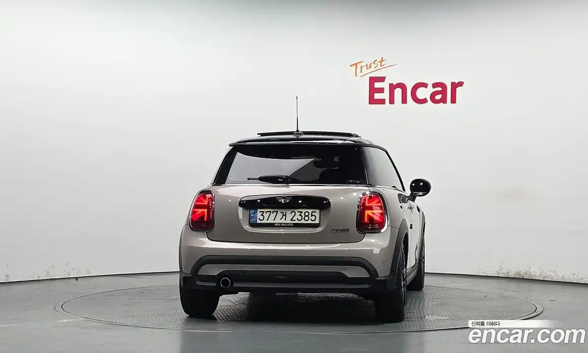 Mini Cooper 2023 1.5 автомат (гидро), фото 3