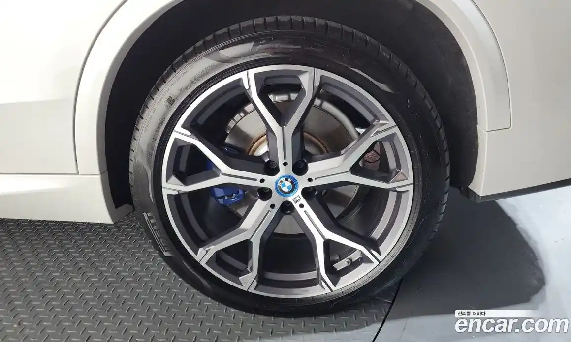 BMW X5 2022 3.0 автомат (гидро), фото 7