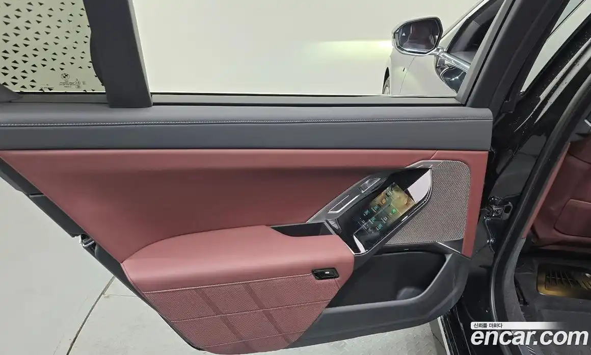 BMW 7 серия 2023 3.0 автомат (гидро), фото 15