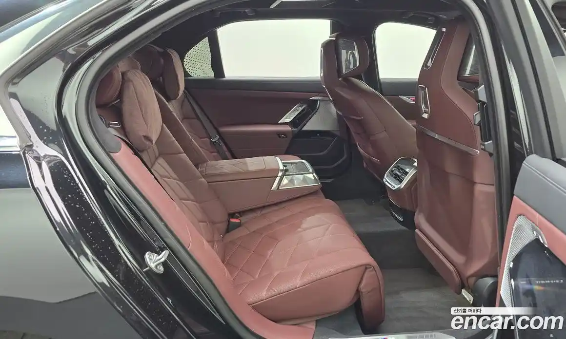 BMW 7 серия 2023 3.0 автомат (гидро), фото 26