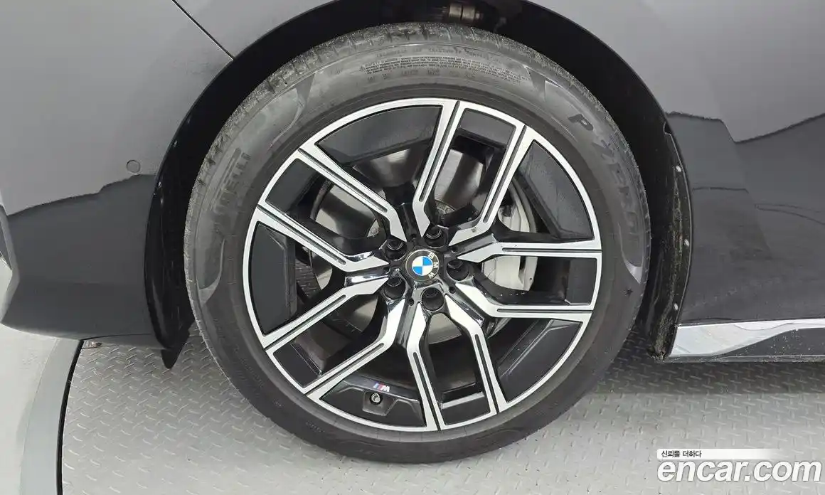BMW 7 серия 2023 3.0 автомат (гидро), фото 5