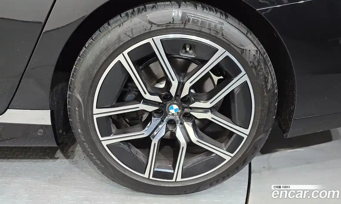 BMW 7 серия 2023 3.0 автомат (гидро), фото 7