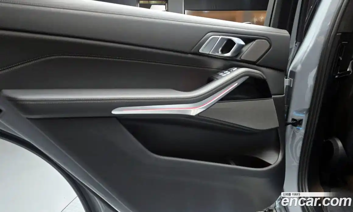 BMW X7 2023 3.0 автомат (гидро), фото 15
