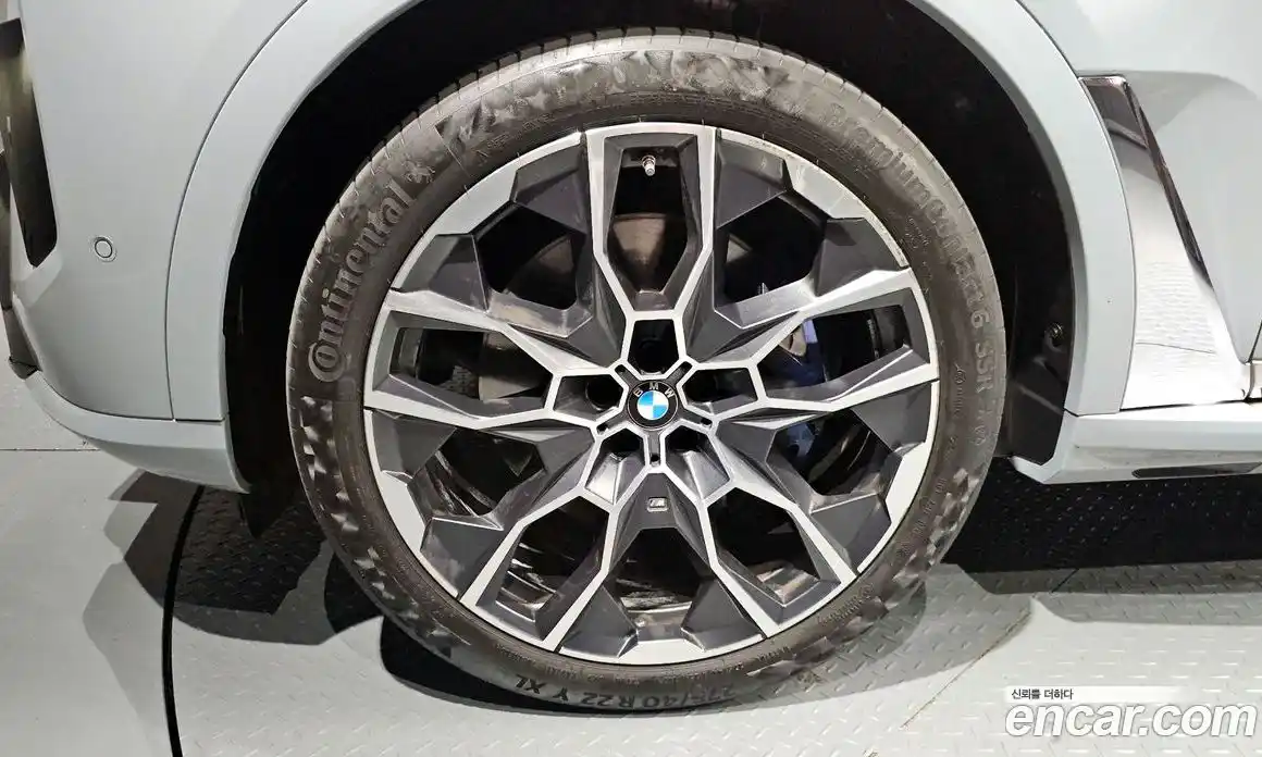 BMW X7 2023 3.0 автомат (гидро), фото 5