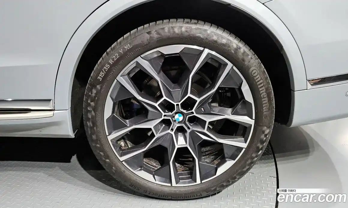 BMW X7 2023 3.0 автомат (гидро), фото 7
