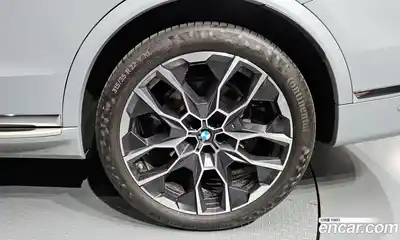BMW X7 2023 3.0 автомат (гидро), миниатюра 7