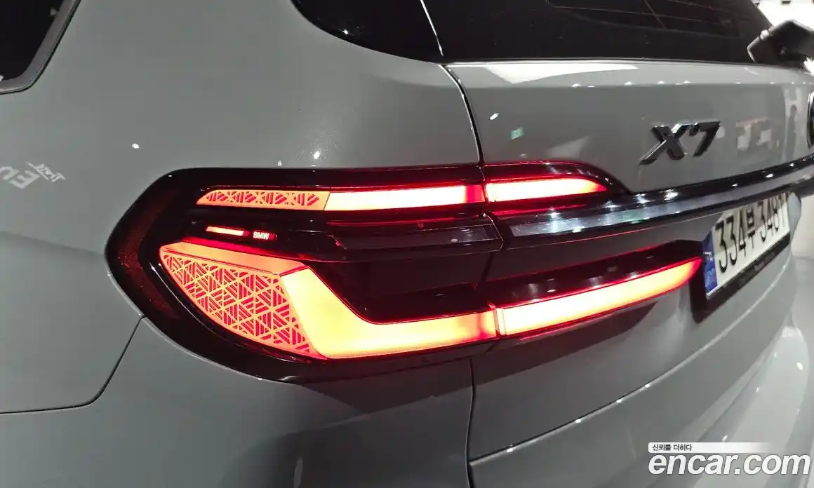 BMW X7 2023 3.0 автомат (гидро), фото 9