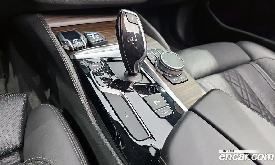 BMW 5 серия 2018 2.0 автомат (гидро), фото 9
