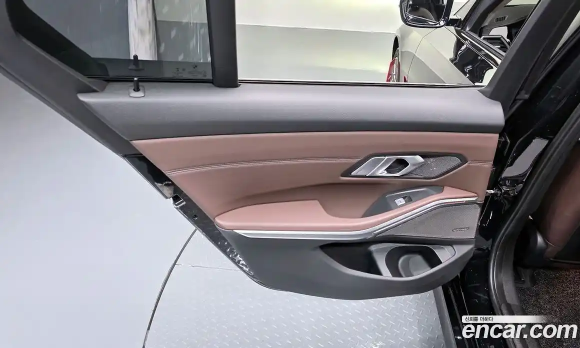 BMW 3 серия 2021 2.0 автомат (гидро), фото 15