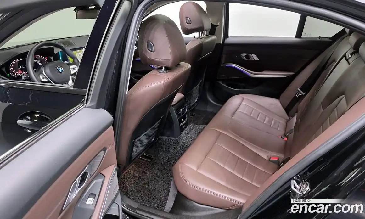 BMW 3 серия 2021 2.0 автомат (гидро), фото 18