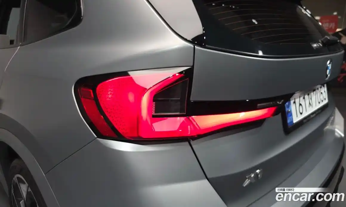 BMW X1 2024 2.0 автомат (гидро), фото 9