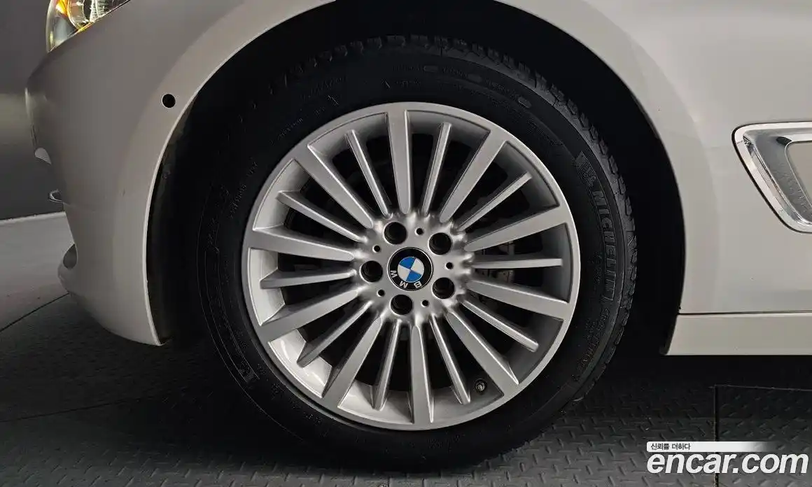 BMW 3 серия 2019 2.0 автомат (гидро), фото 4