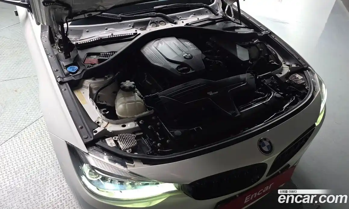 BMW 3 серия 2018 2.0 автомат (гидро), фото 6