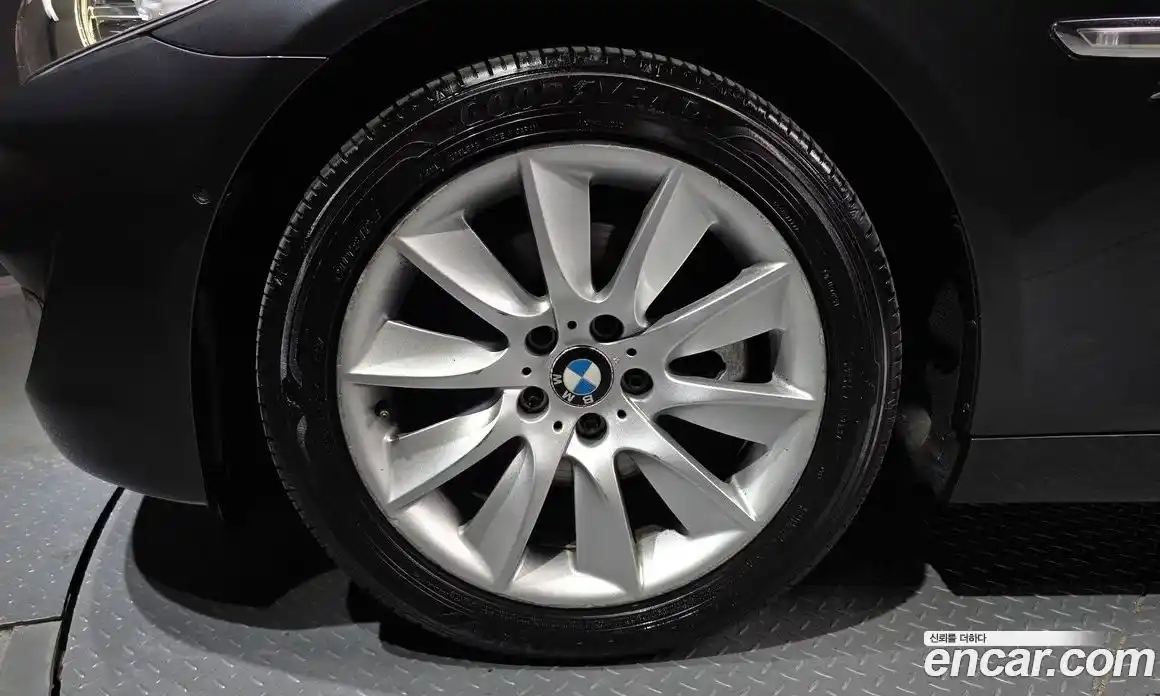 BMW 5 серия 2012 2.0 автомат (гидро), фото 5