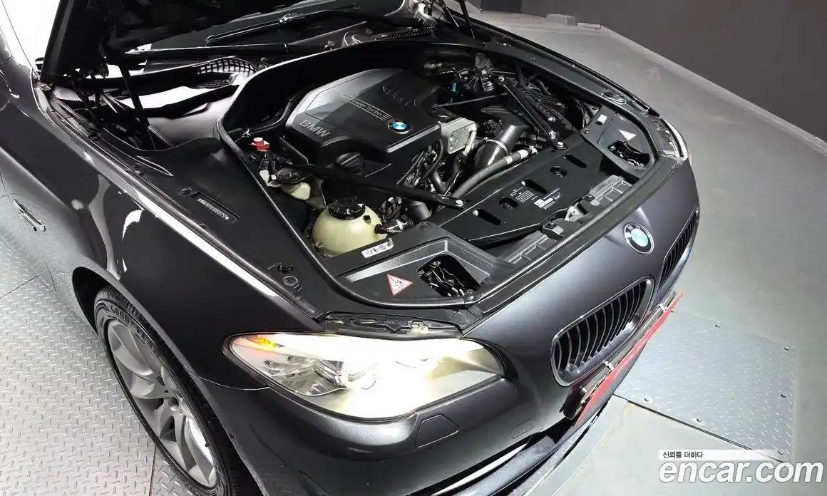 BMW 5 серия 2012 2.0 автомат (гидро), фото 6