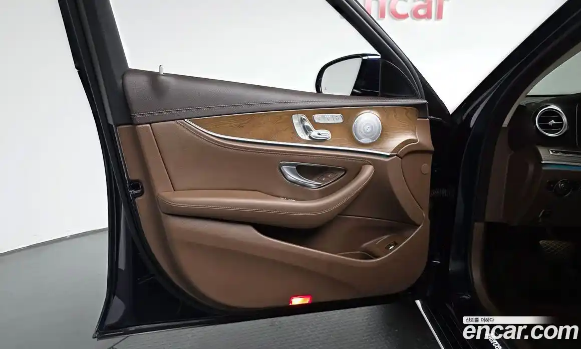 Mercedes-Benz E-Class 2019 2.0 автомат (гидро), фото 13