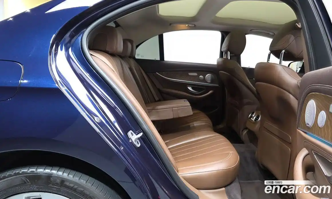 Mercedes-Benz E-Class 2019 2.0 автомат (гидро), фото 16