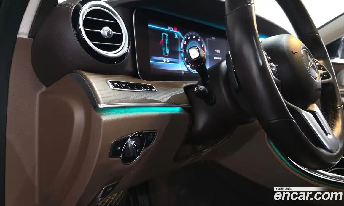 Mercedes-Benz E-Class 2019 2.0 автомат (гидро), фото 27