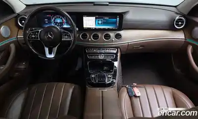 Mercedes-Benz E-Class 2019 2.0 автомат (гидро), миниатюра 9