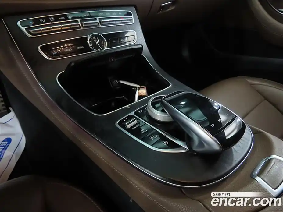 Mercedes-Benz E-Class 2020 2.0 автомат (гидро), фото 12
