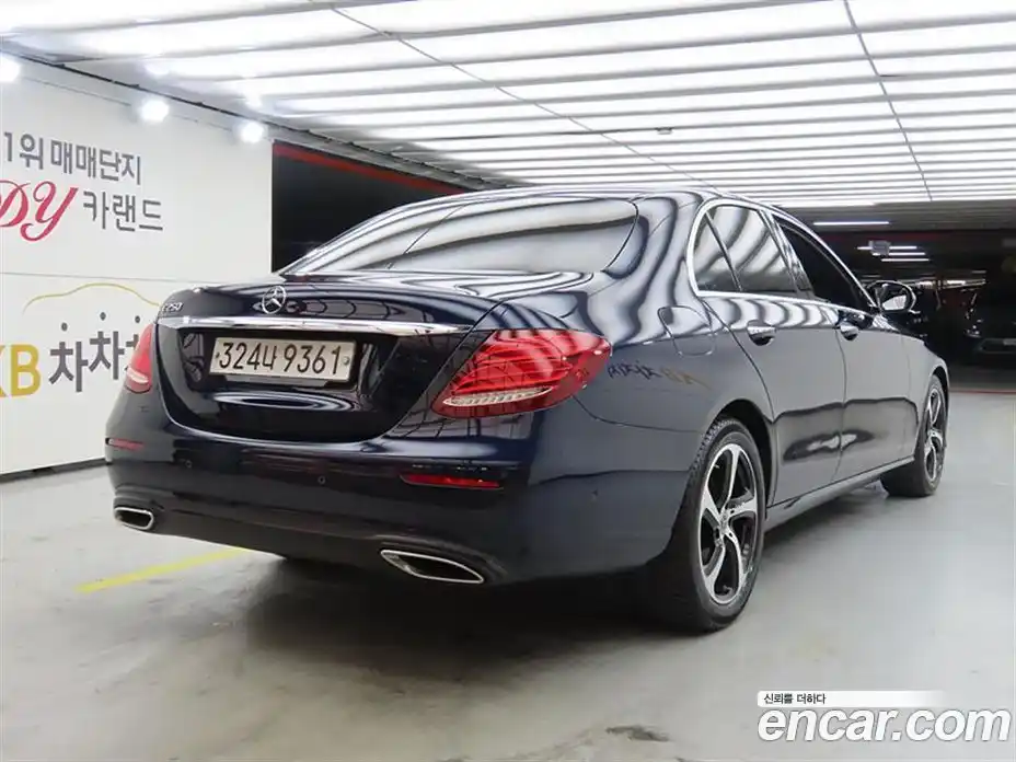 Mercedes-Benz E-Class 2020 2.0 автомат (гидро), фото 4