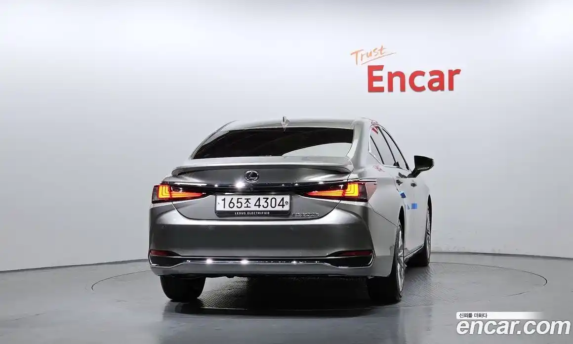 Lexus ES 2023 2.5 гидро, фото 4