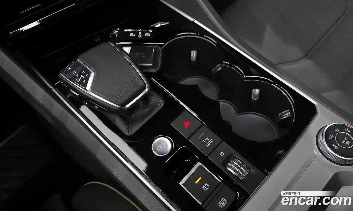 Volkswagen Touareg 2023 3.0 автомат (гидро), фото 12
