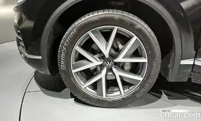 Volkswagen Touareg 2023 3.0 автомат (гидро), миниатюра 5