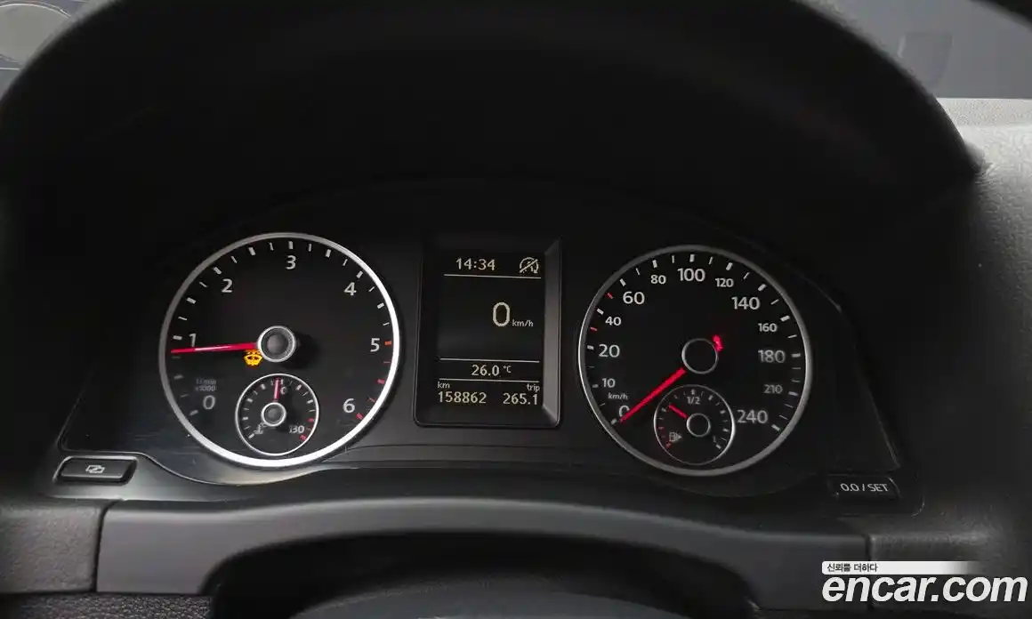 Volkswagen Tiguan 2012 2.0 автомат (гидро), фото 8