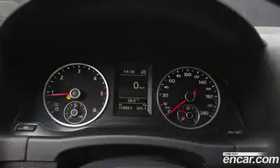 Volkswagen Tiguan 2012 2.0 автомат (гидро), миниатюра 8