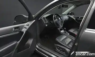 Volkswagen Tiguan 2012 2.0 автомат (гидро), миниатюра 10