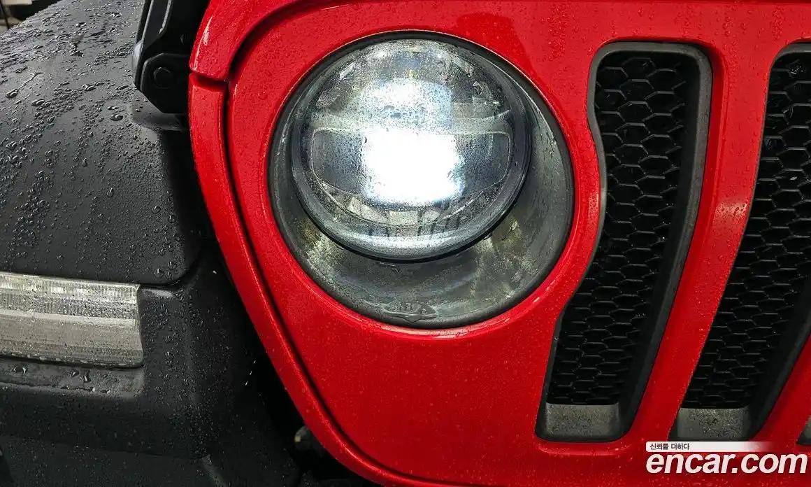 Jeep Wrangler 2021 2.0 автомат (гидро), фото 8