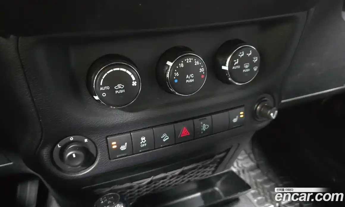 Jeep Wrangler 2016 3.6 автомат (гидро), фото 17