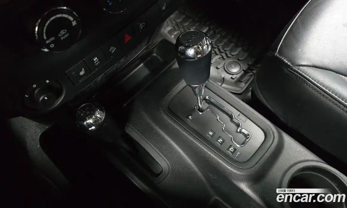 Jeep Wrangler 2016 3.6 автомат (гидро), фото 9