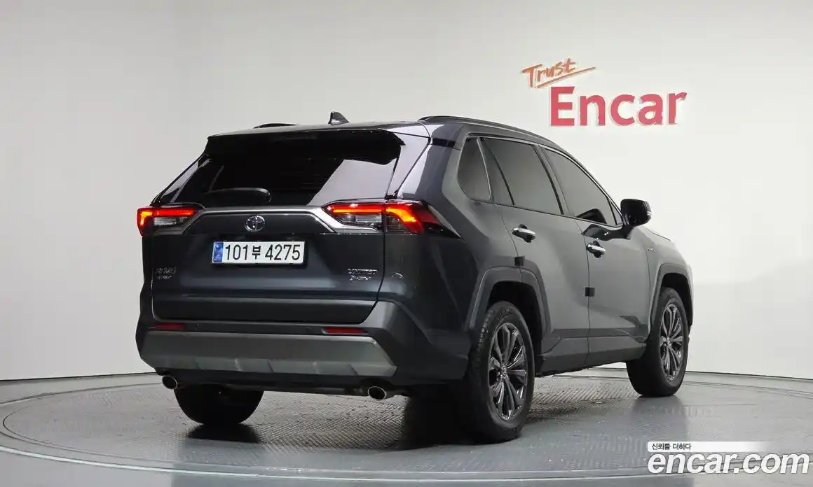 Toyota RAV4 2025 2.5 гидро, фото 2