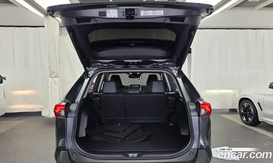 Toyota RAV4 2025 2.5 гидро, фото 26