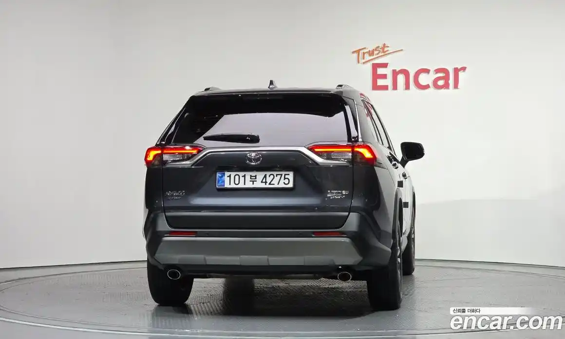 Toyota RAV4 2025 2.5 гидро, фото 4