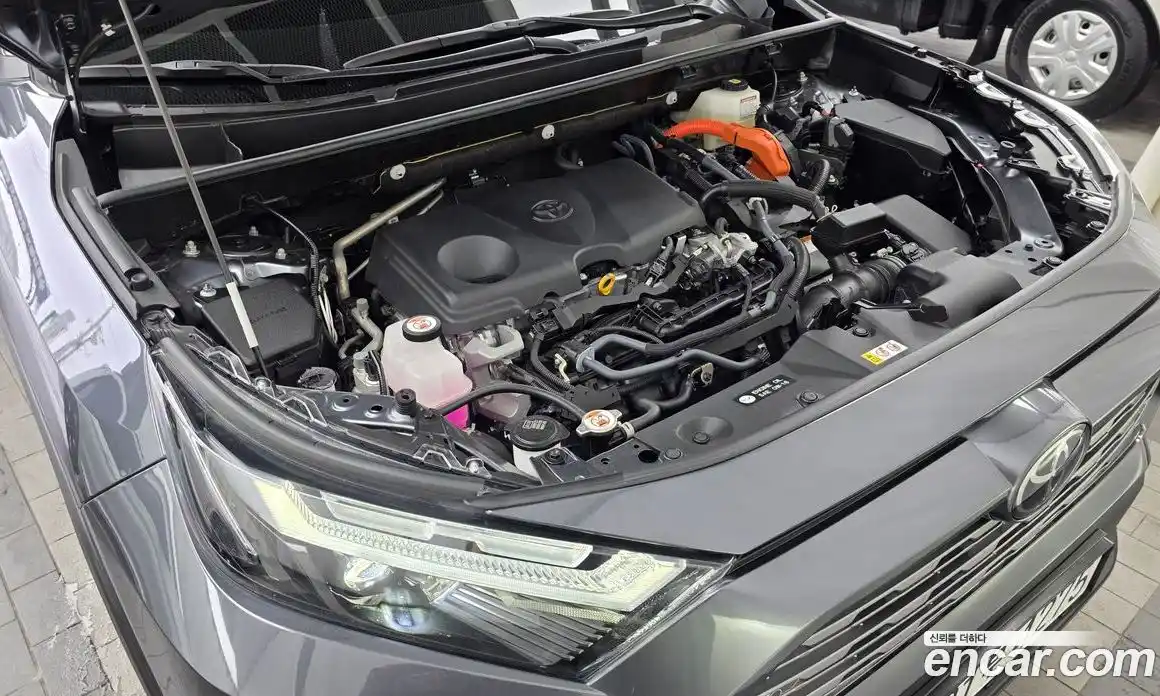 Toyota RAV4 2025 2.5 гидро, фото 6
