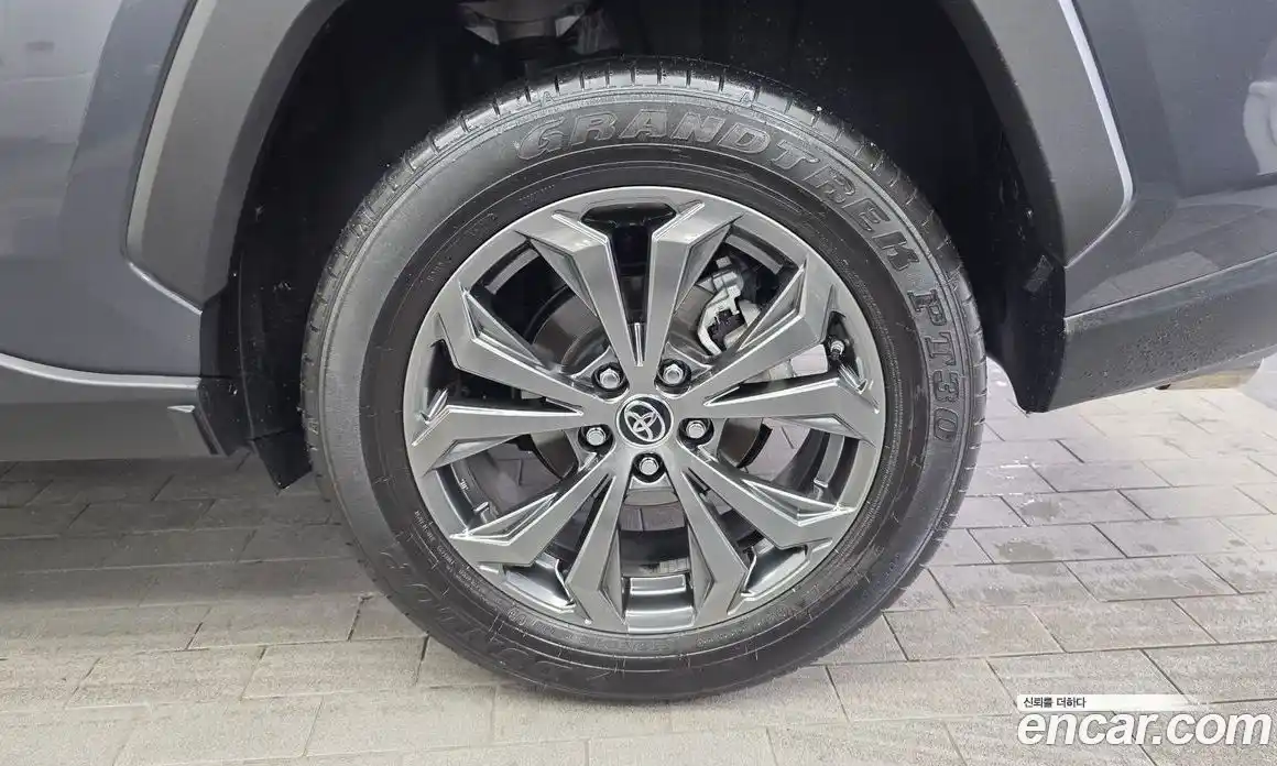 Toyota RAV4 2025 2.5 гидро, фото 7